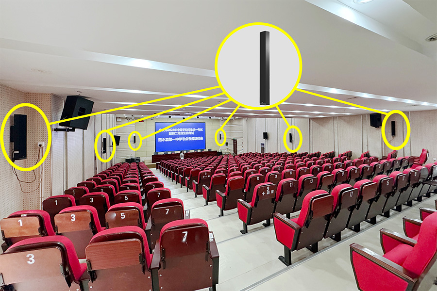 在報告廳講臺、中間、后排位置兩側各配置1臺清聽聲學教學擴音器